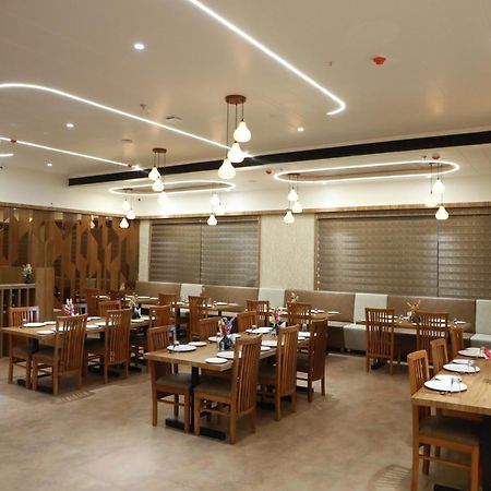 Hotel Aditya Mansingh Inn โสมนัส ภายนอก รูปภาพ