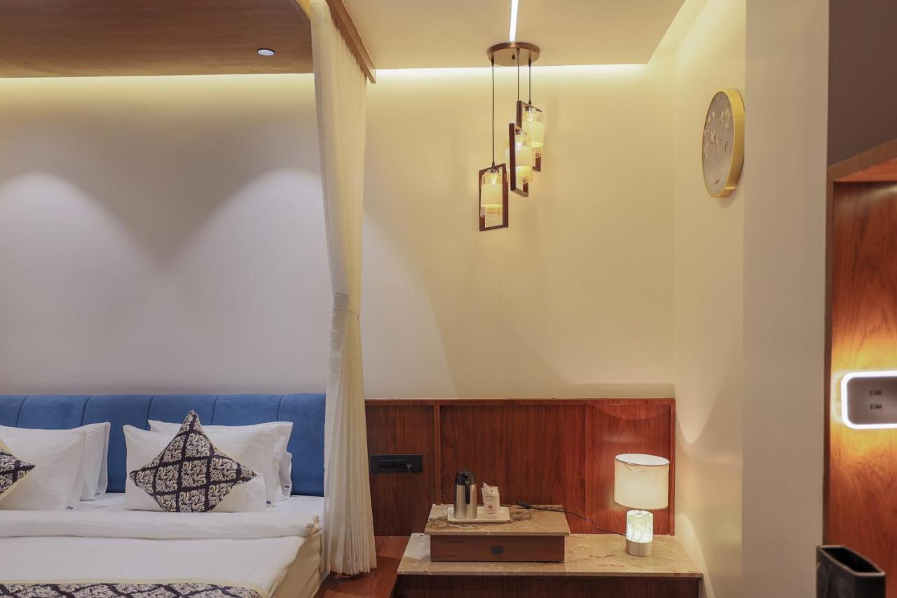 Hotel Aditya Mansingh Inn โสมนัส ภายนอก รูปภาพ