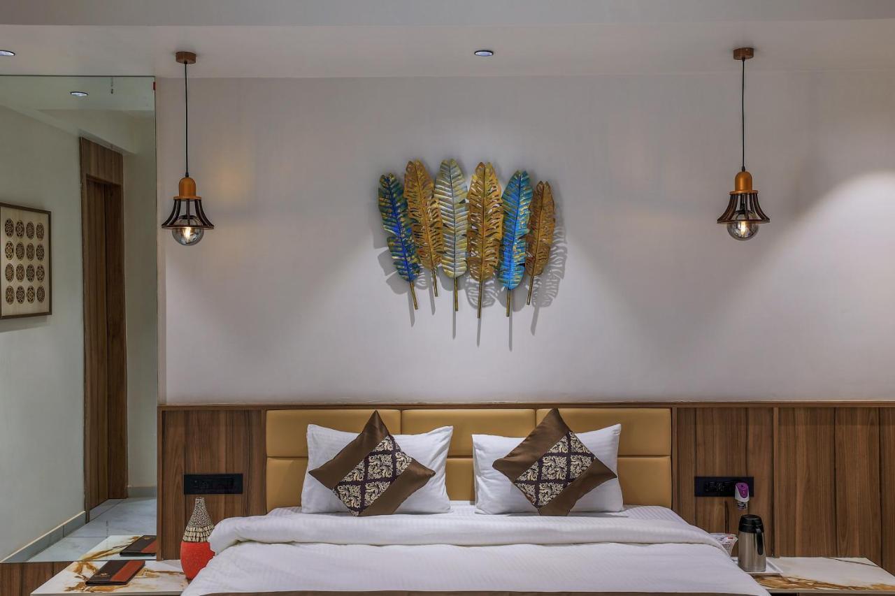 Hotel Aditya Mansingh Inn โสมนัส ภายนอก รูปภาพ