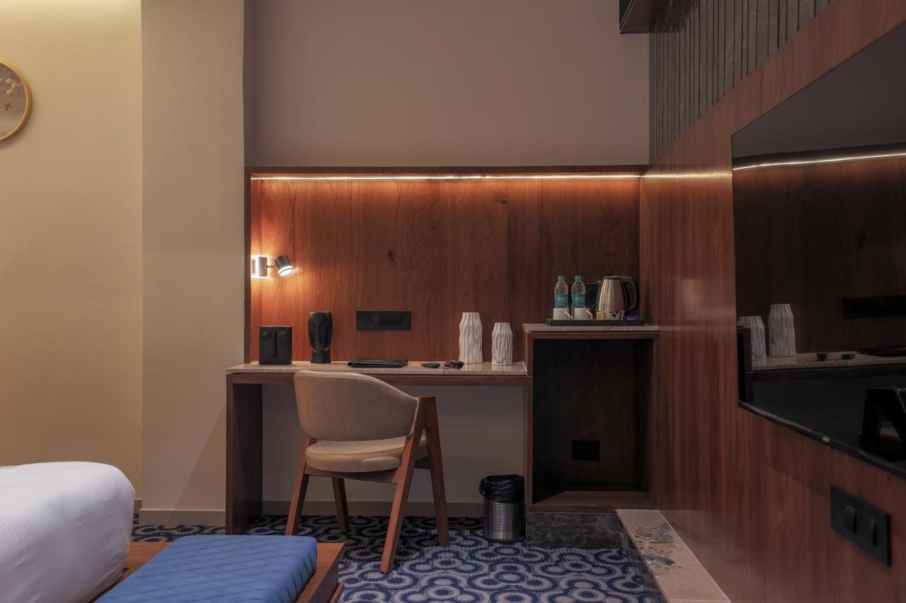 Hotel Aditya Mansingh Inn โสมนัส ภายนอก รูปภาพ