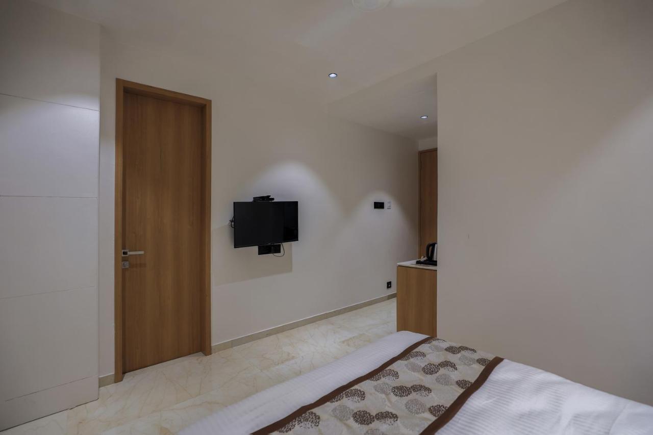 Hotel Aditya Mansingh Inn โสมนัส ภายนอก รูปภาพ