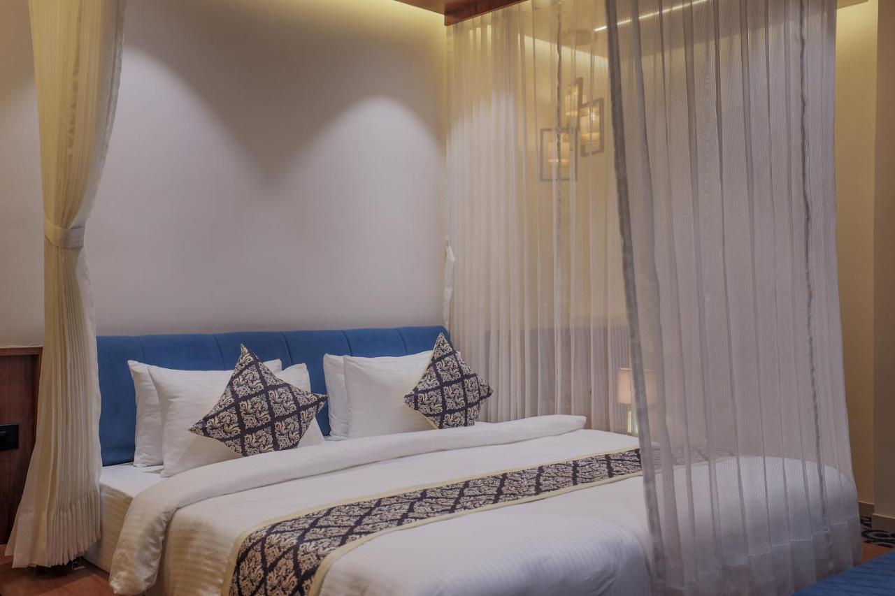 Hotel Aditya Mansingh Inn โสมนัส ภายนอก รูปภาพ