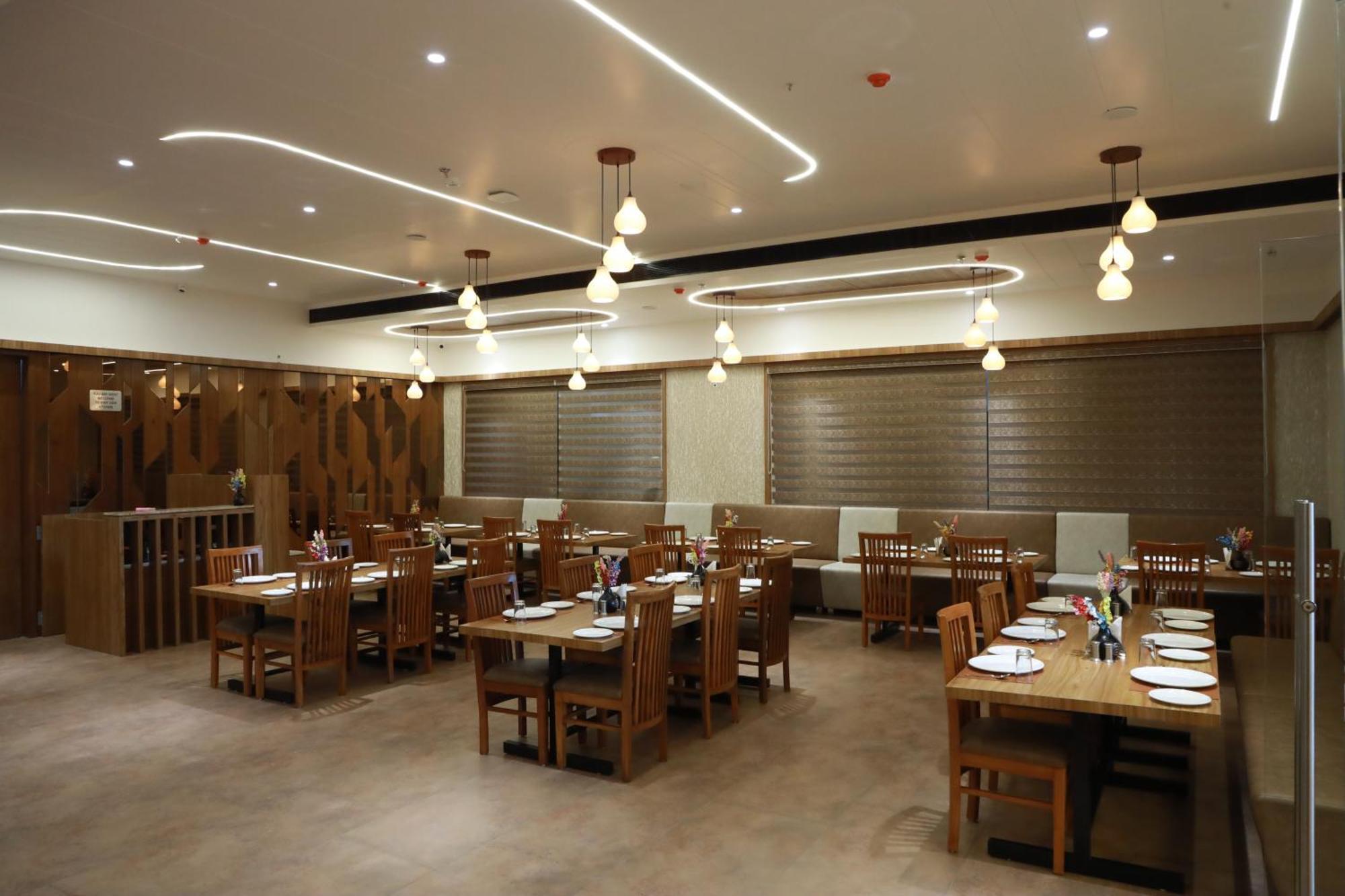 Hotel Aditya Mansingh Inn โสมนัส ภายนอก รูปภาพ