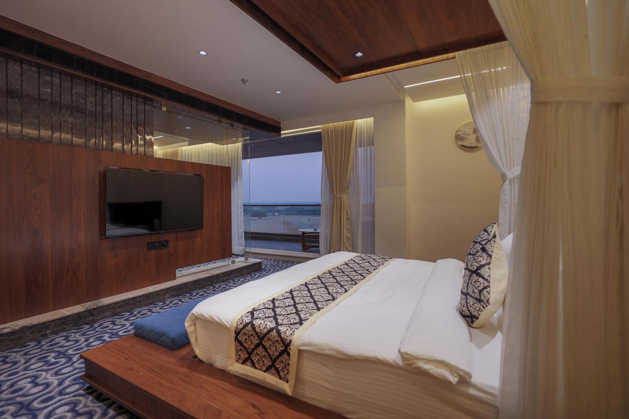 Hotel Aditya Mansingh Inn โสมนัส ภายนอก รูปภาพ