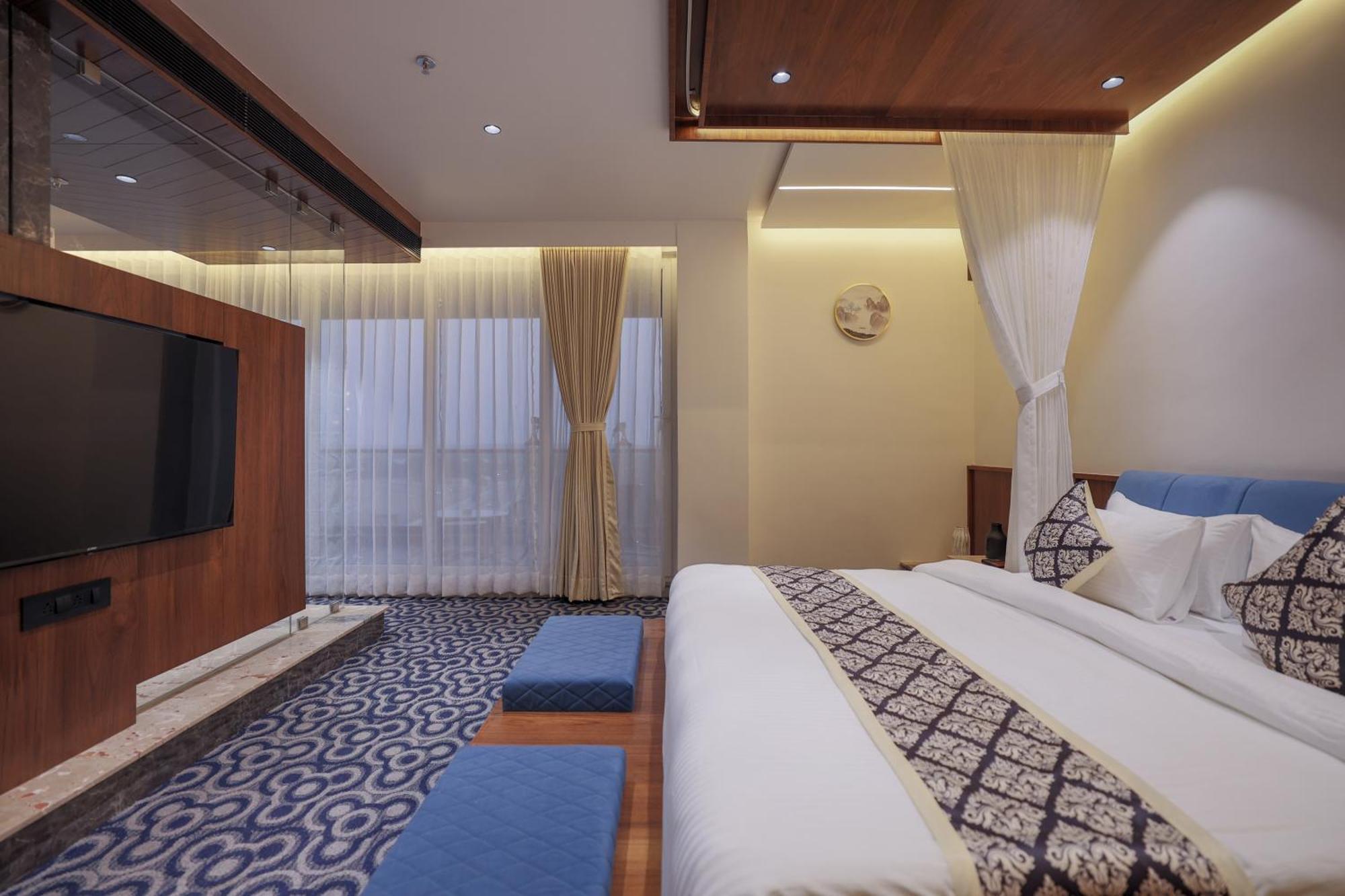 Hotel Aditya Mansingh Inn โสมนัส ภายนอก รูปภาพ