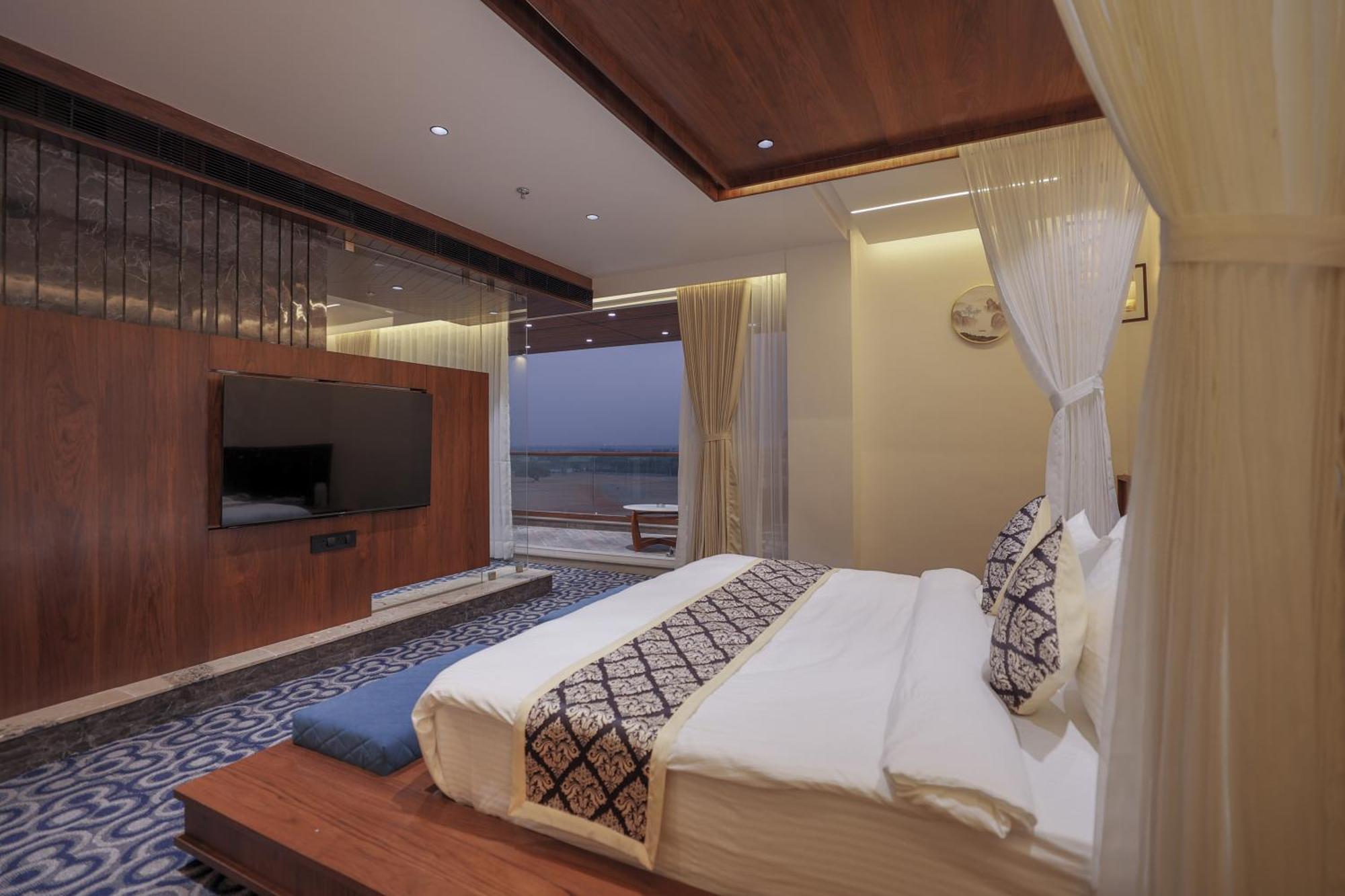 Hotel Aditya Mansingh Inn โสมนัส ภายนอก รูปภาพ